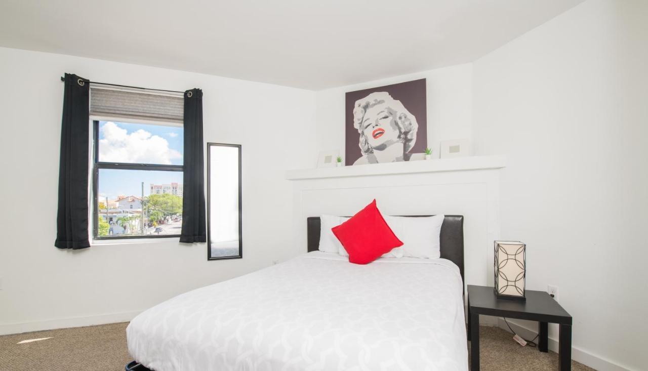 One-Bedroom Apartment,1293263662:JPEG