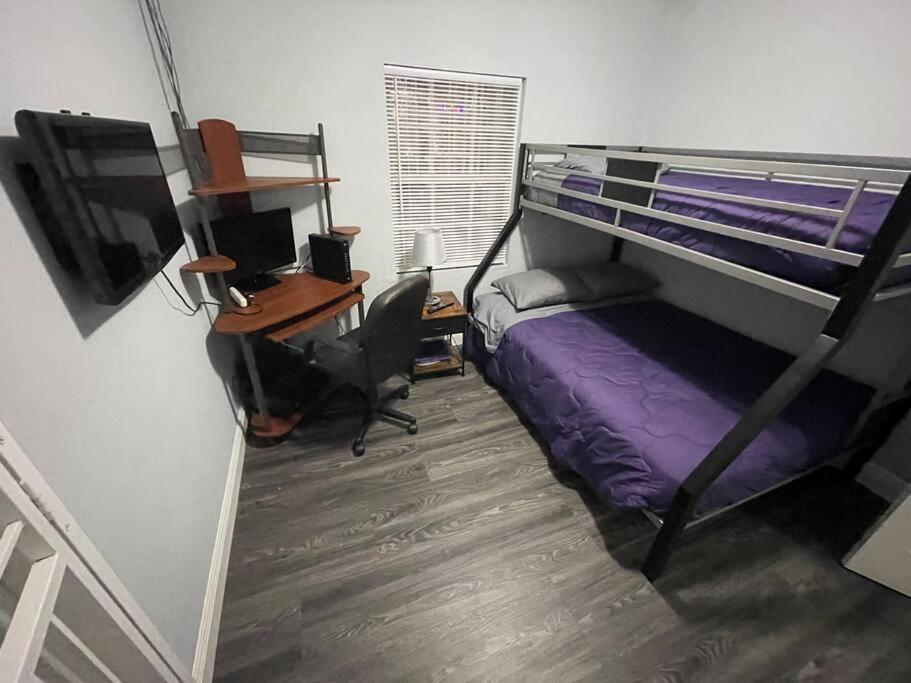 Three-Bedroom House,1312745146:JPEG