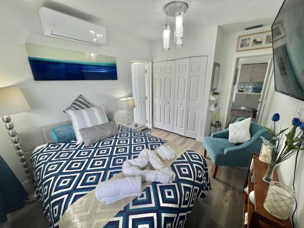 Studio Apartment