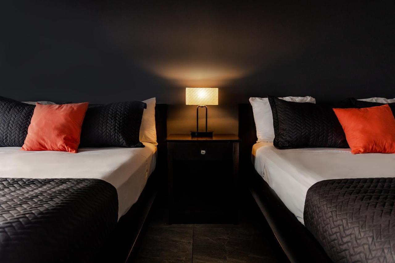 Doppelzimmer mit 2 Queensize-Betten