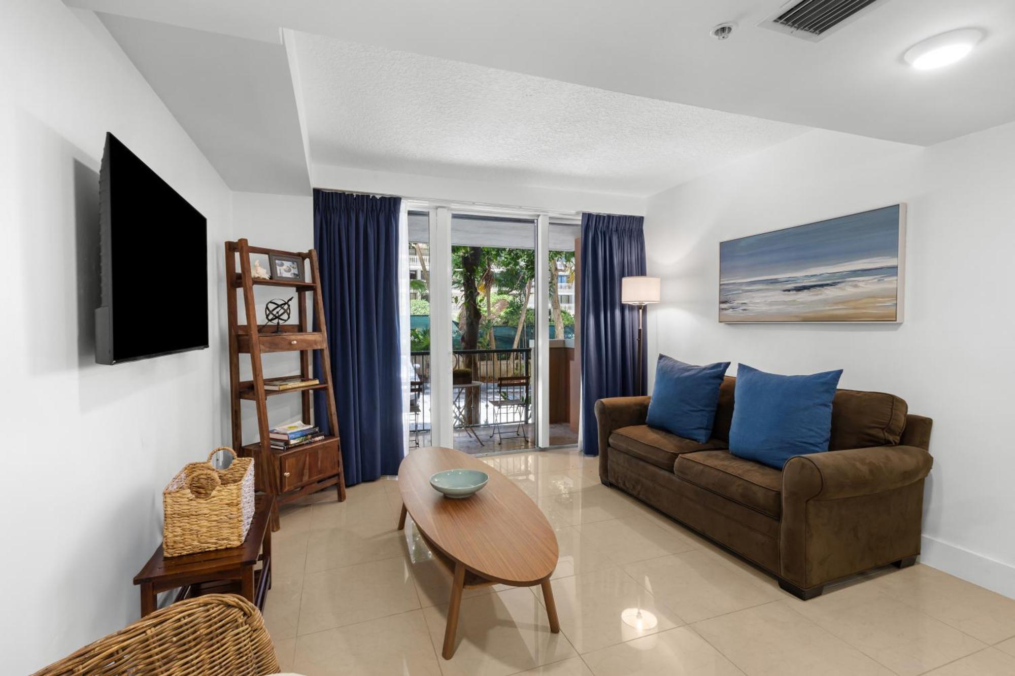 Superior One-Bedroom Apartment