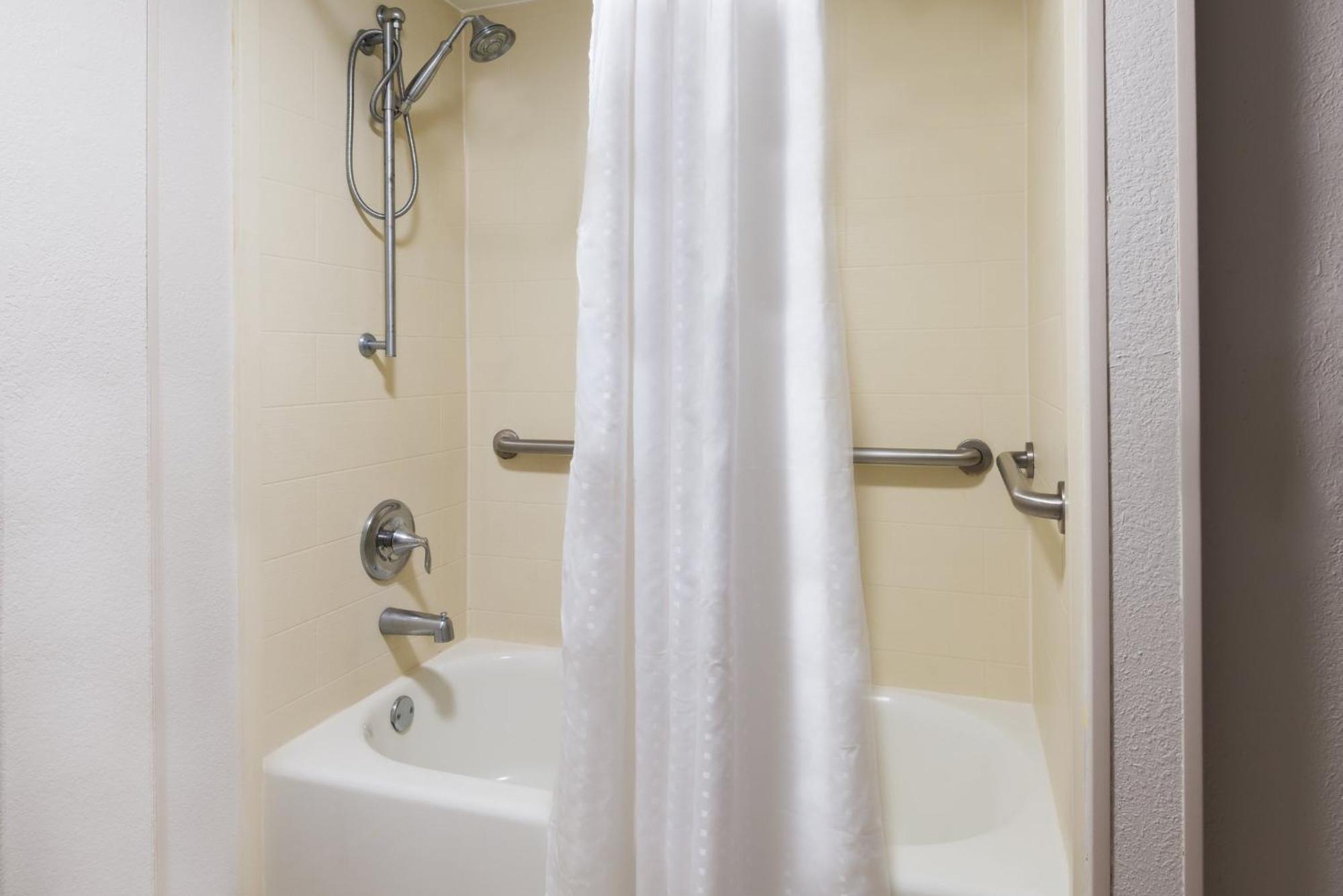 Standard King Room Accessible Tub Mobility Access