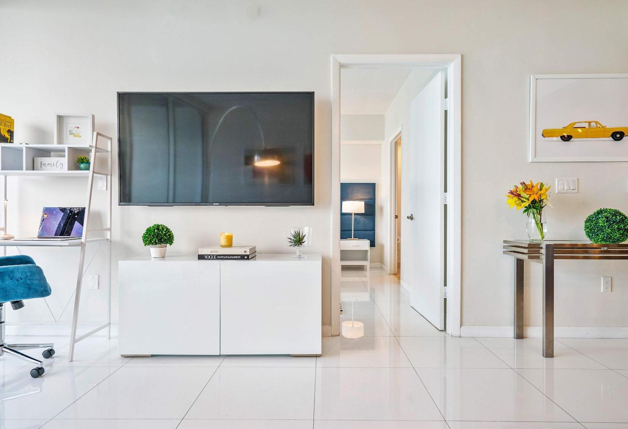 One-Bedroom Apartment Sea Side