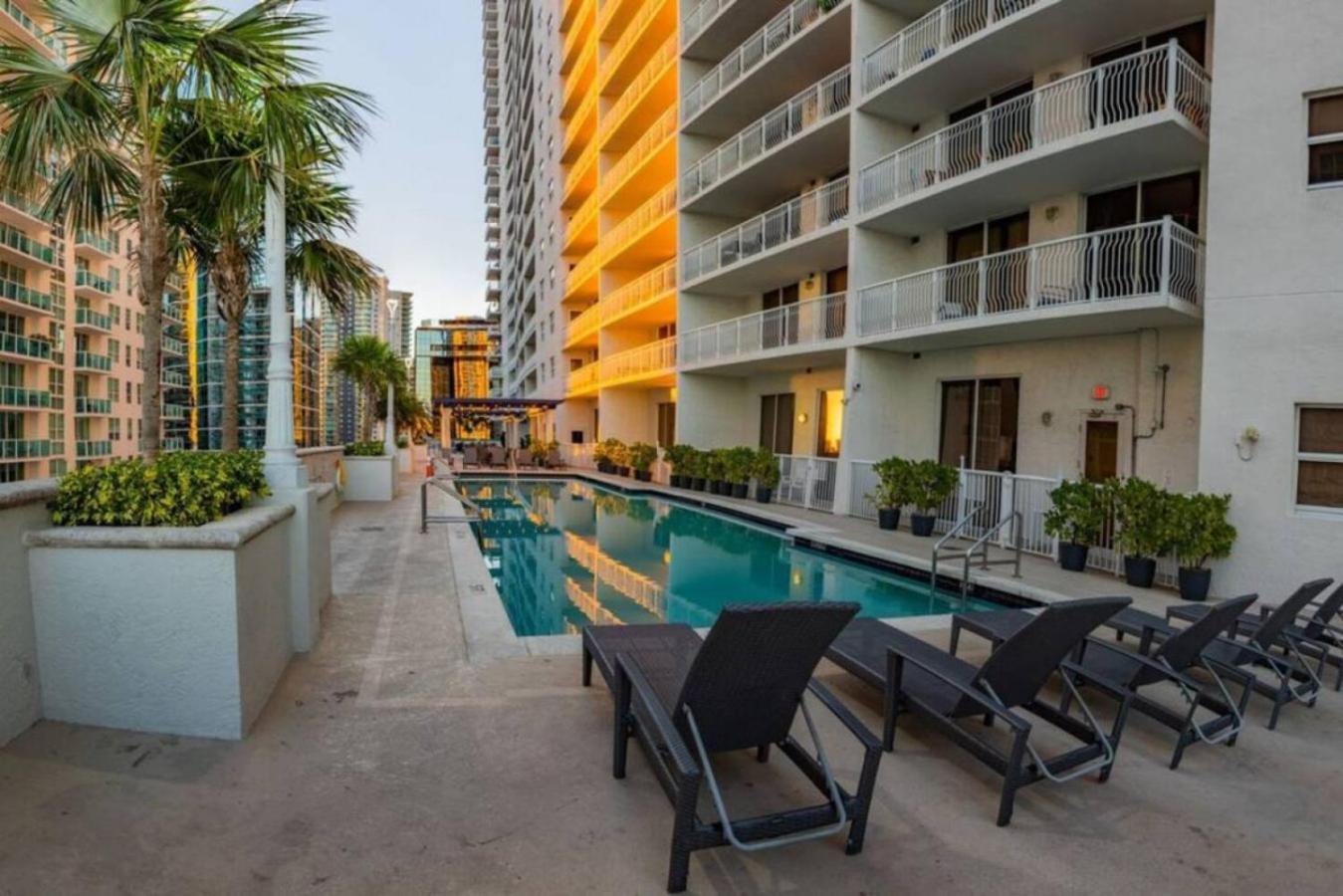 Apartment Pool View