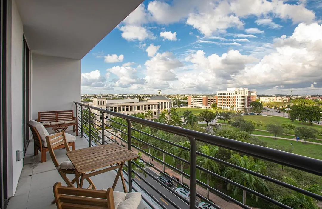 Luxury 2Bd Apartment In Downtown Doral-1