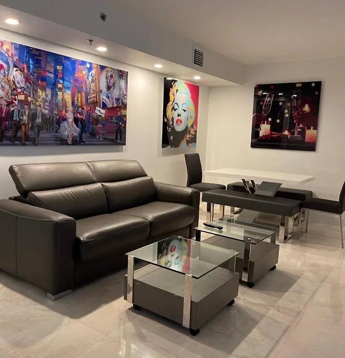 Downtown Miami Brickell Bay & Pool View 4 Bedrooms-1