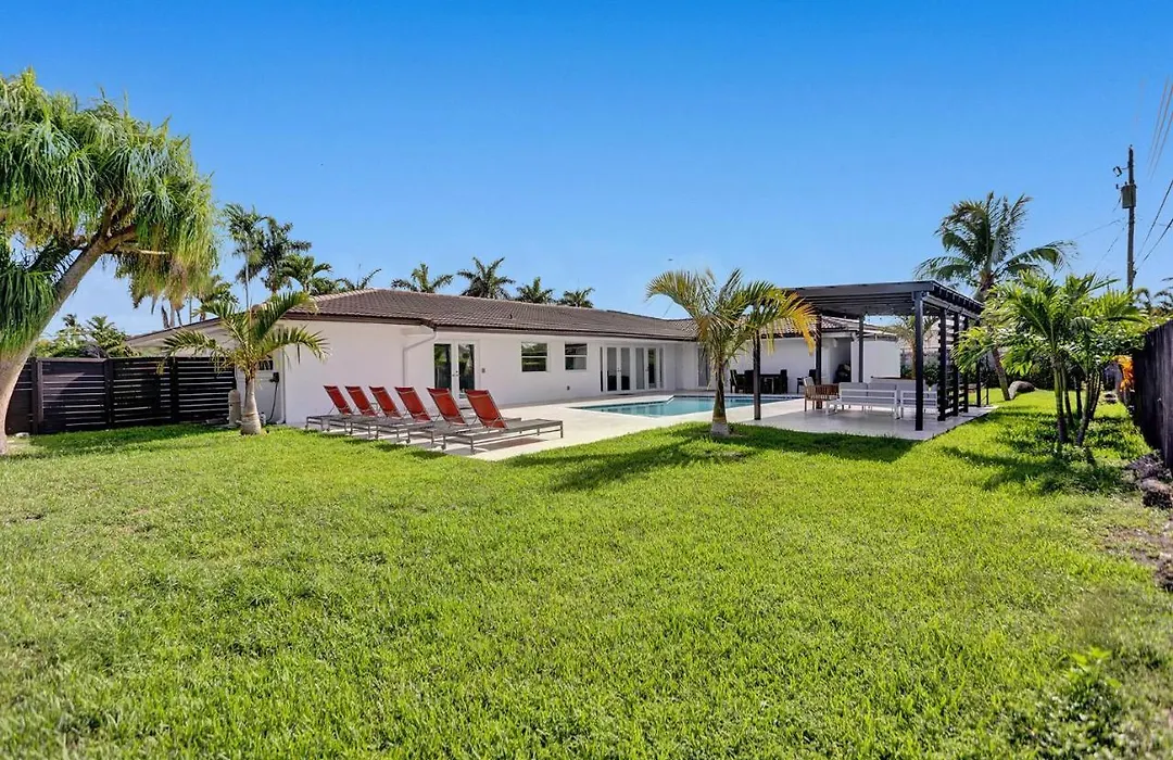 Miami Pool House-1