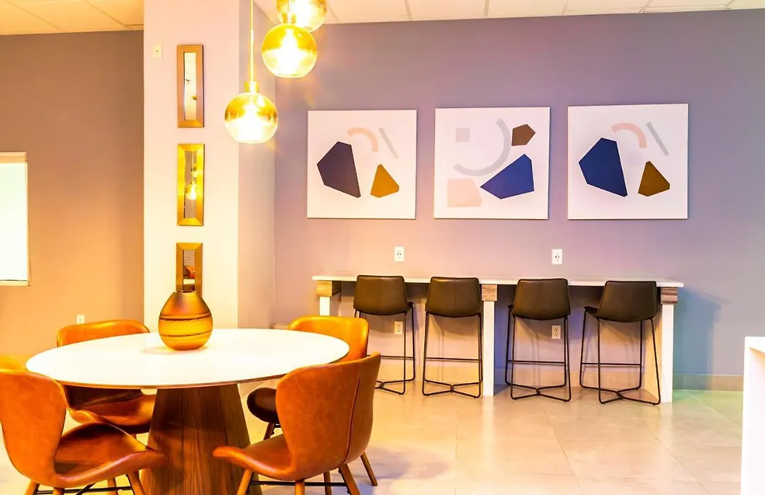 Top Stay Miami Blue Brickell-1