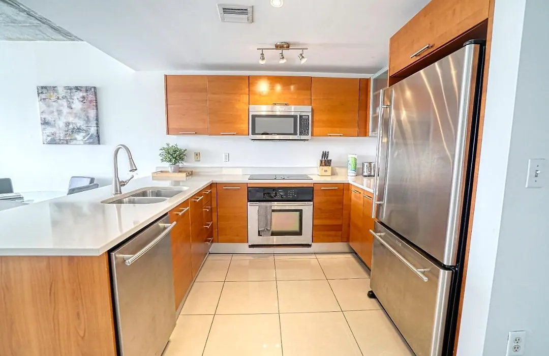 1113-Astonishing 2 Bed/2 Bath Apartment-1