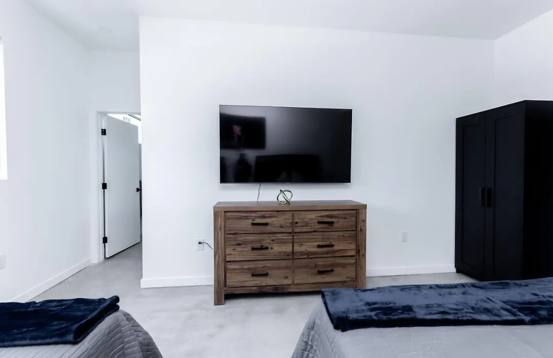Th01 Luxury Townhouse With Amazing Rooftop & Bbq-1