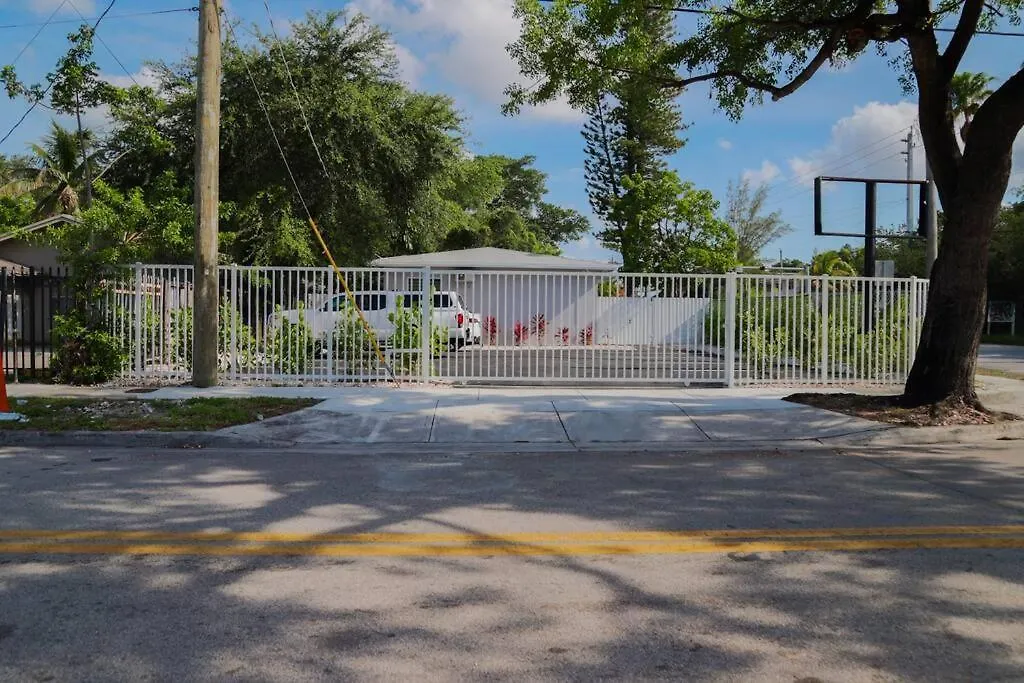 Lovely 3 Brd 3 Bath Near Wynwood, Midtown,Designd-1
