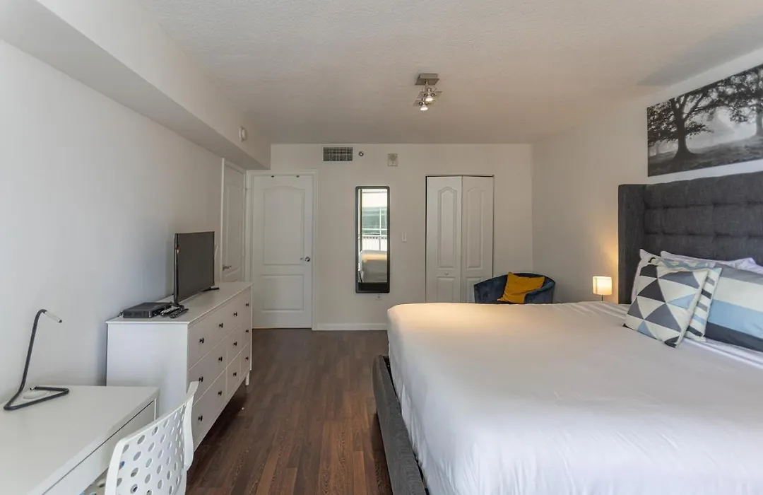 Luxury Apartment In Brickell-1