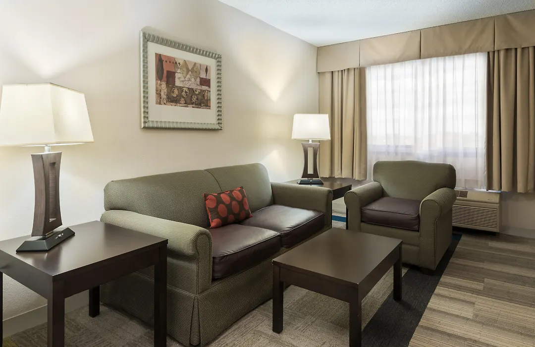 Holiday Inn Express Hotel & Suites Kendall East-Miami By Ihg-1