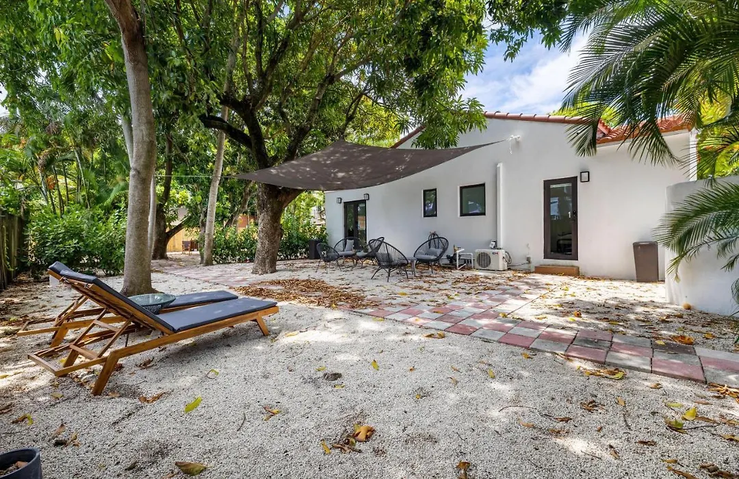 Oasis Private 1 Bedroom 1 Bath - 1-1