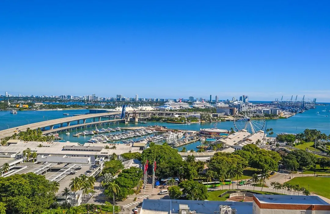 Great Views Near Brickell-1