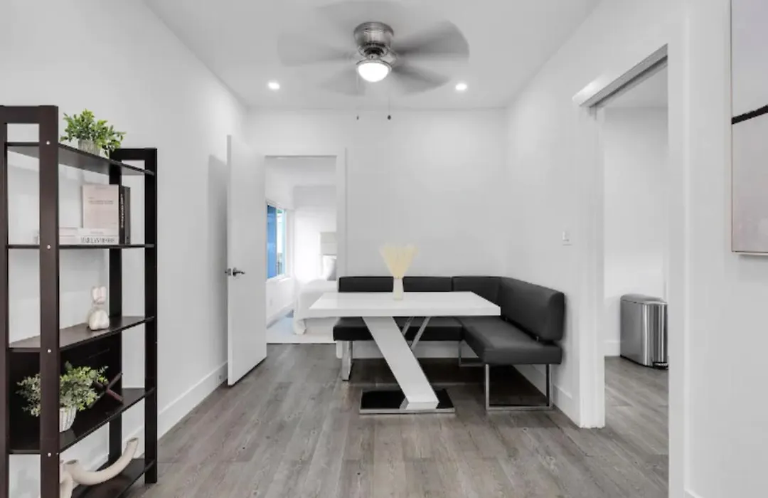 Modern 3Bd Home At Upper Design District With Parking-1