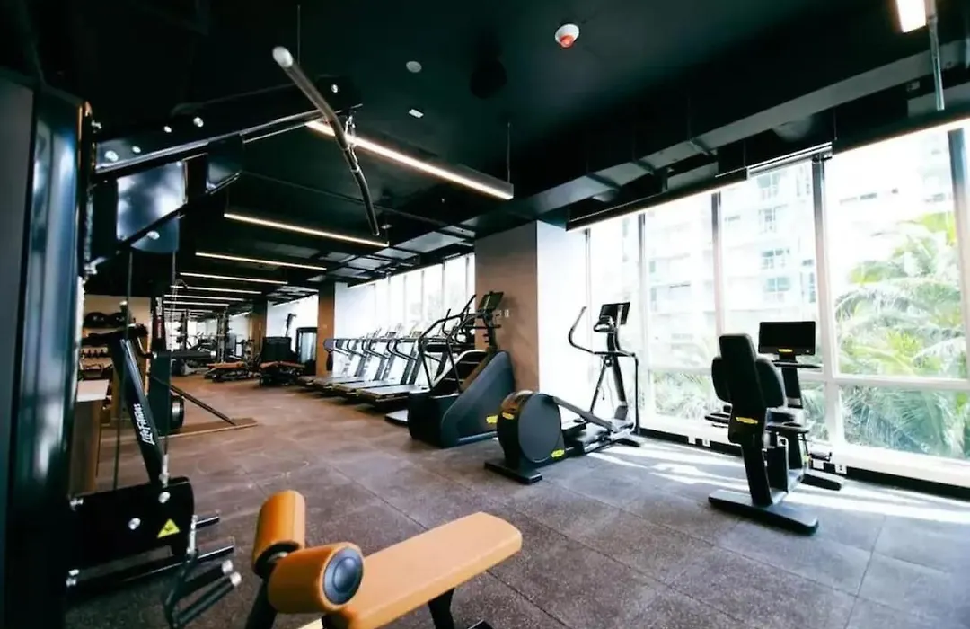 Chic Suite In Dwtn Miami 1Br With Restaurant, Pool, And Gym Access-1