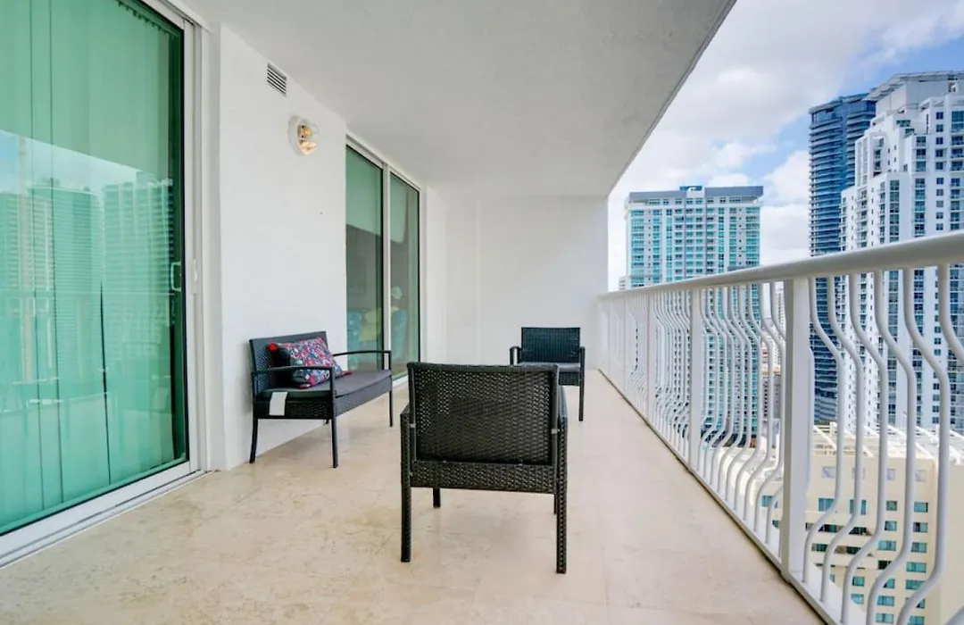 Beautiful New 1Br Brickell Suite With Parking Sleeps 4-1