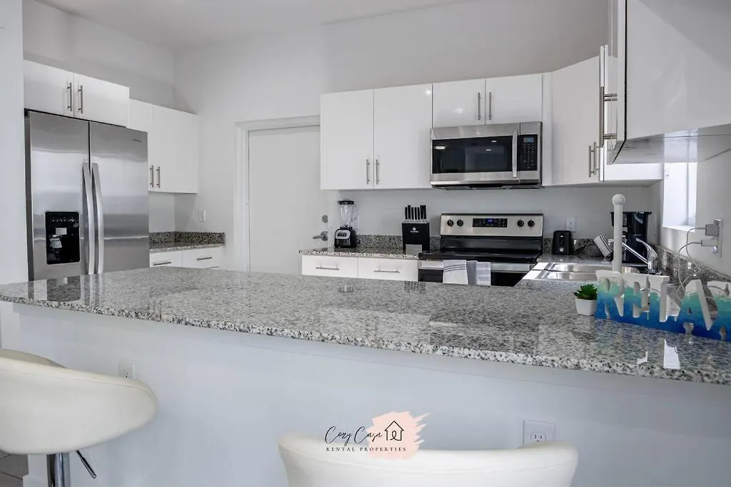 Modern Luxury Townhouse Miami-1