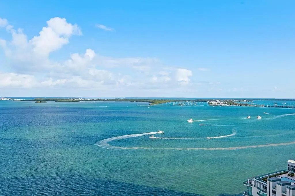 Spacious Ocean View Unit In The Heart Of Brickell-1