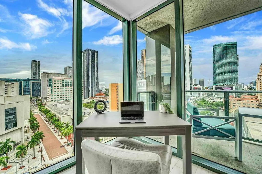 3 Bedroom Executive Suite In Downtown Miami-1