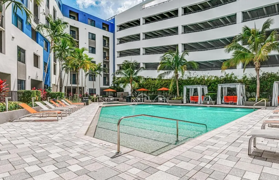 Doral 1Br W Wd Pool Gym Nr Airport Mia-17-1