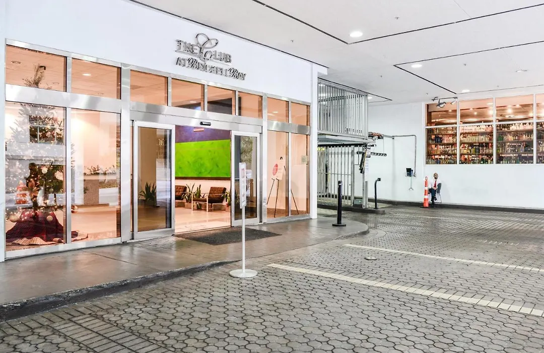 We Host Wonderful 3 Bedroom Condo At Brickell W Gym-1