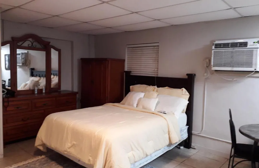 Roomy Comfortable Suite-1
