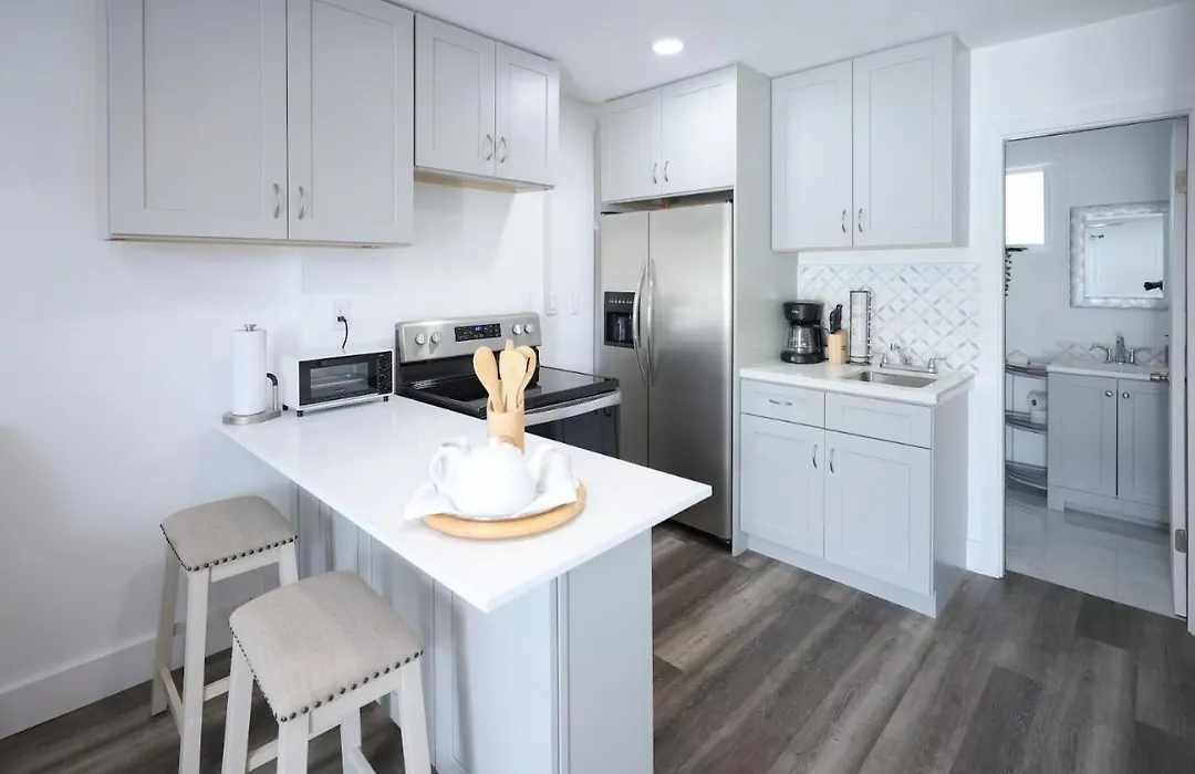 Heaven On Earth 2B/1B Tv King Full Kitchen-1