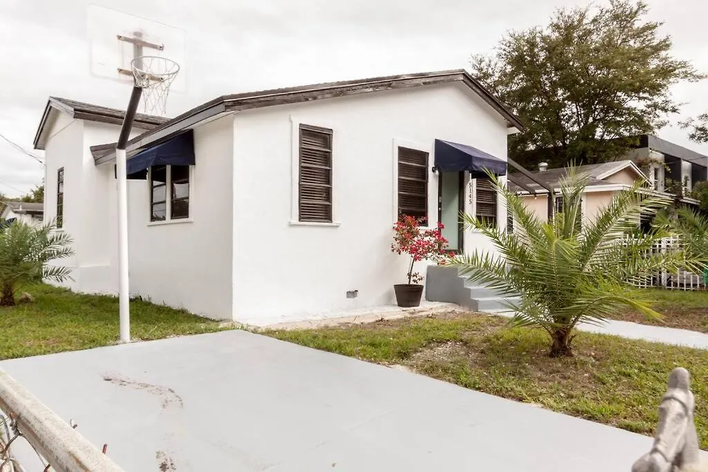Selah 4 Bedroom House Close To Everything In Miami-1