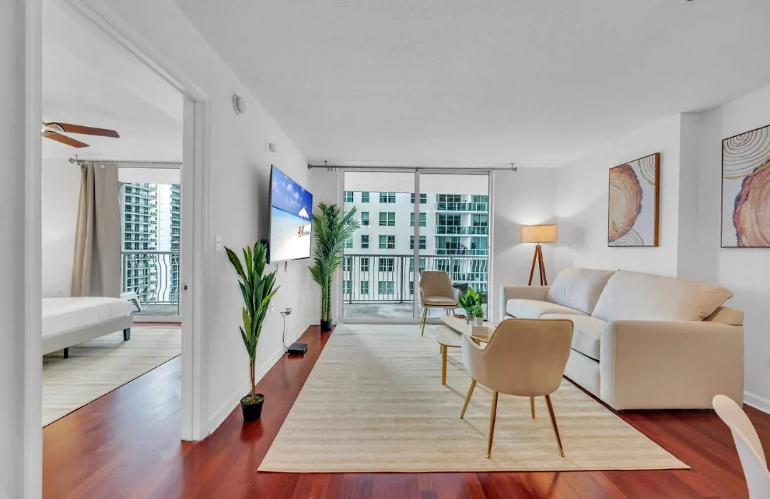 Classy Condo On The Bay W Pool & Gym-1