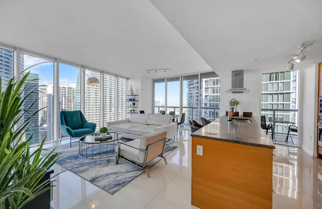 *W Icon Brickell- Luxury 2Br Highrise Corner Condo**-1