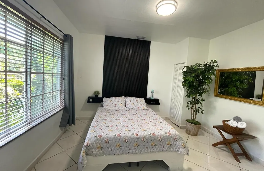Private Suite Next To Calle Ocho-1