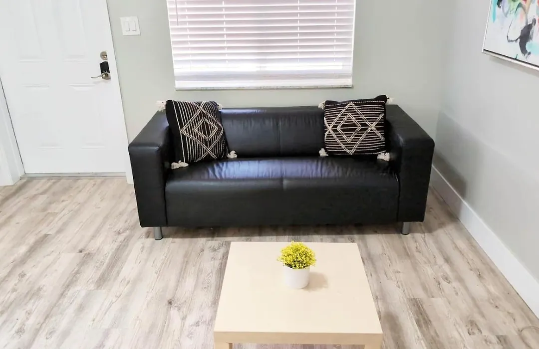 *Beautiful Family House 3 Bd/2 Bathrooms+Backyard*-1