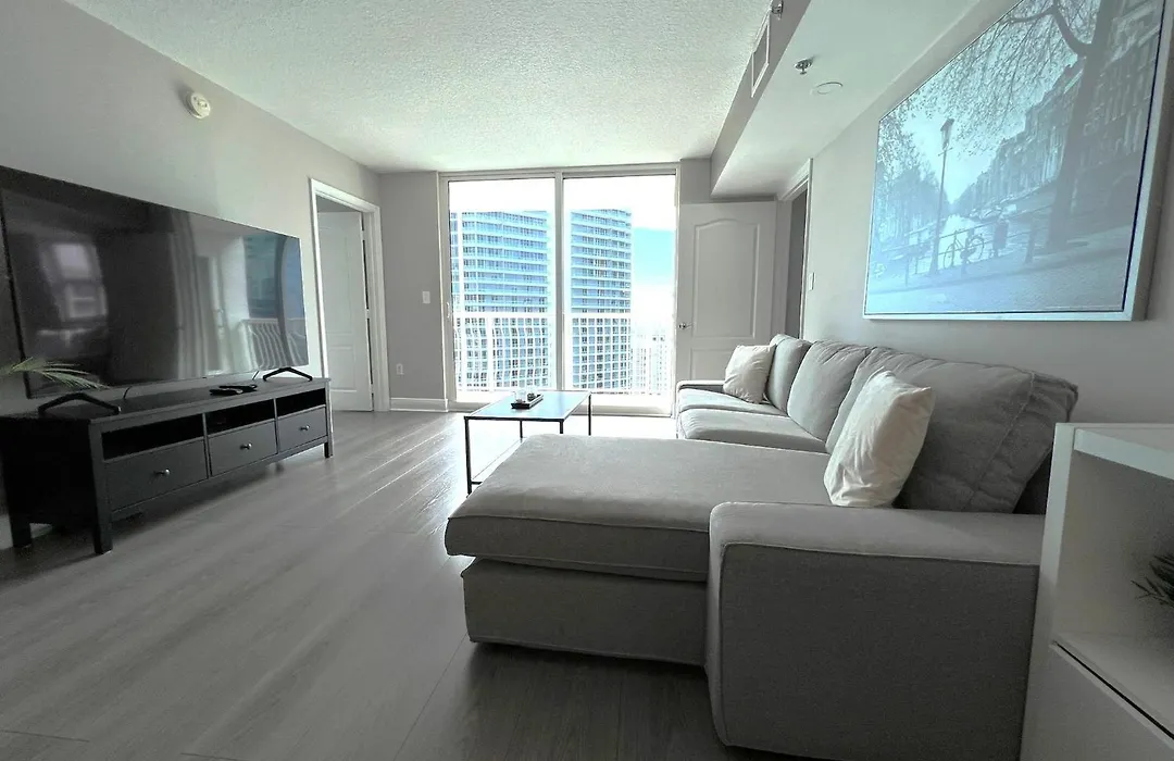 Great 2 Bedrooms In Brickell-1