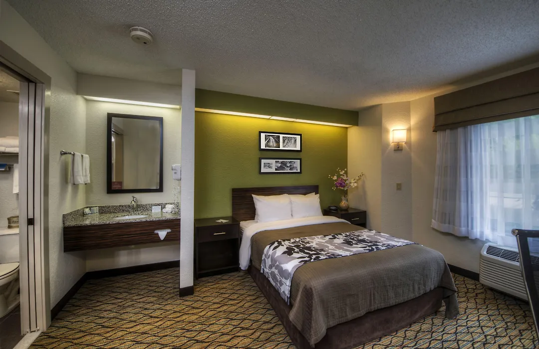 Sleep Inn Miami Airport-1
