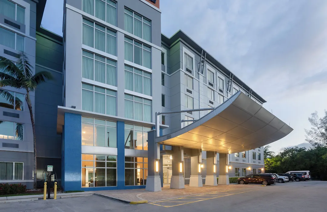 Holiday Inn Express Miami Airport-Blue Lagoon Area By Ihg-1