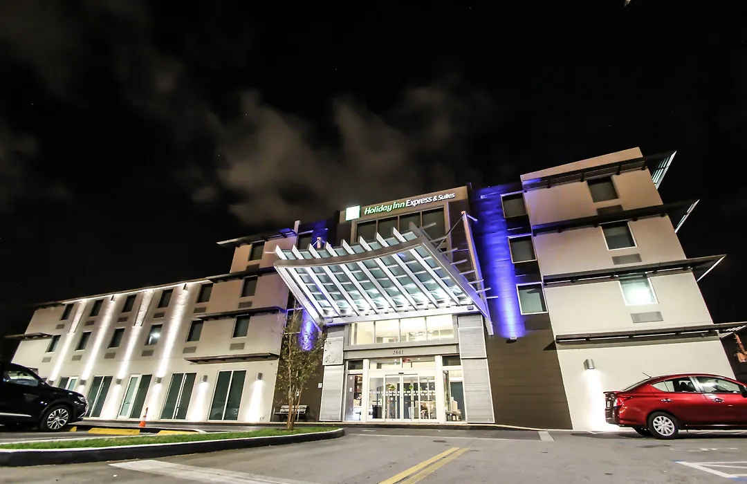 Holiday Inn Express & Suites Miami Airport East By Ihg-1