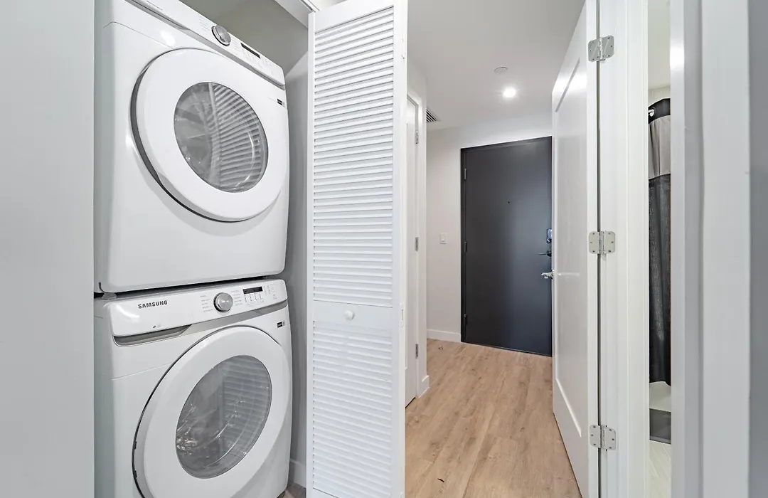 Devereaux Miami Luxury One-Bedroom And Studios-1