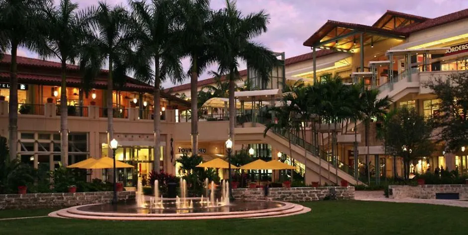 Beautiful Independent House In Center Coconut Grove-1