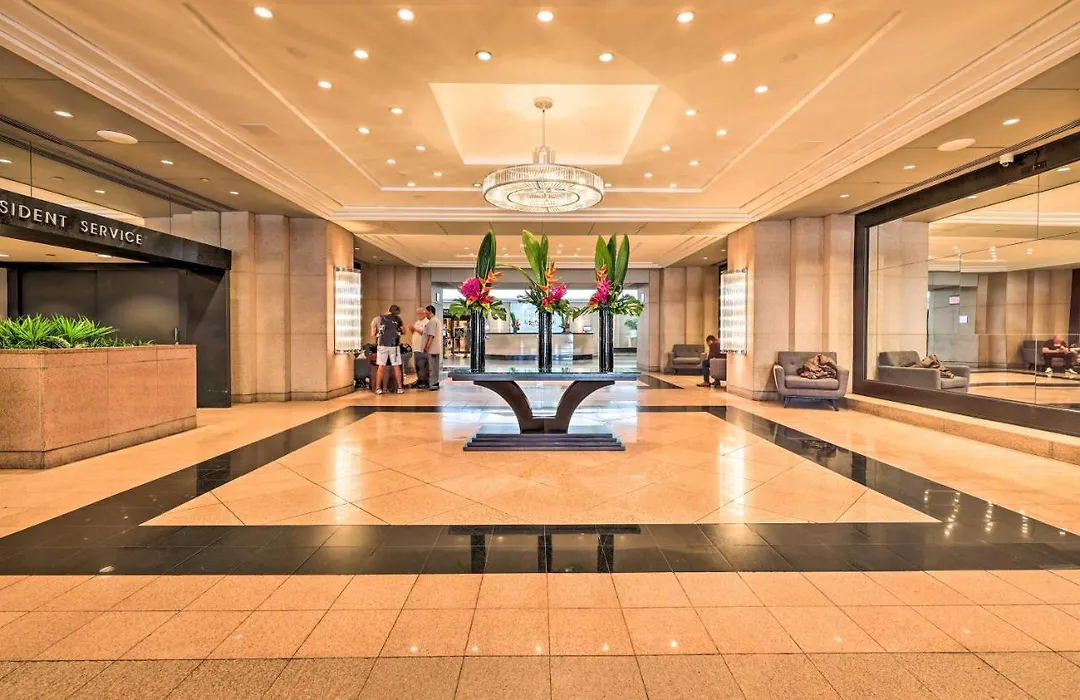 Waterfront High-Rise Condo - Miami Beach 5 Mi-1