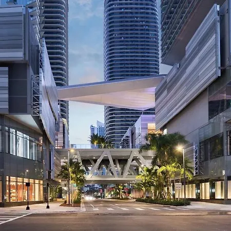 Miami Downtown Brickell Spacious 4 Bedrooms 6 Beds-2