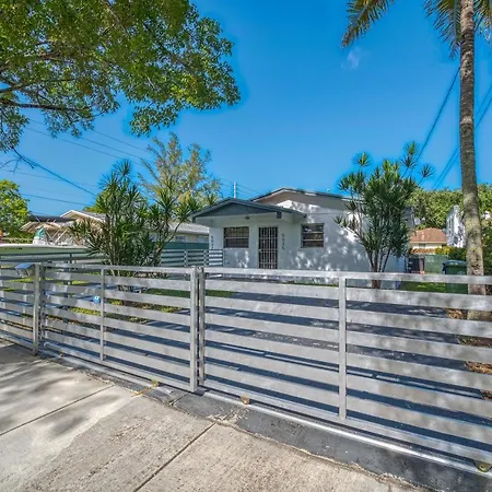 Gated 2Bd 1 Bth Design District10 Min To Beach 5035-2