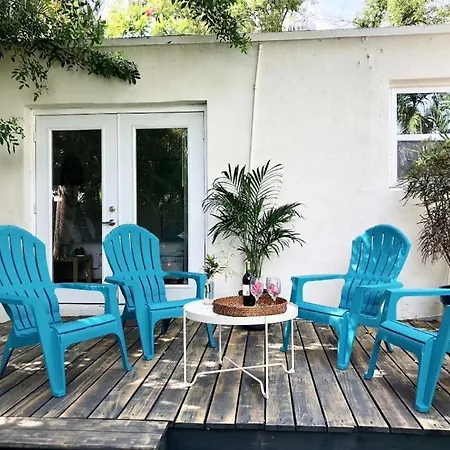Design District Remodeled 3 Bedroom W Pool-3