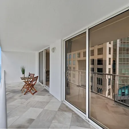 Superb Condo With Parking In Brickell Miami-2
