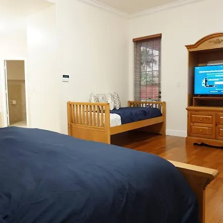 New Luxury Vacation Dream Rental- Sleeps 15!-2