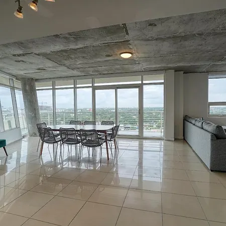 1015-Stay In The Heart Of Midtown And Enjoy Miami-2