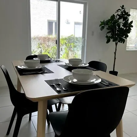 New House/4 Bedrooms/2 Bathrooms/3Parking Spaces-2