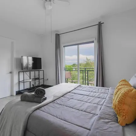 Amazing Townhouse 6 Miles From The Beach - Nth6-2