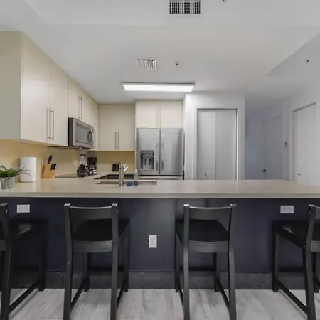 Amazing Townhouse 10 Miles Downtown & Brickell - Nth7-3